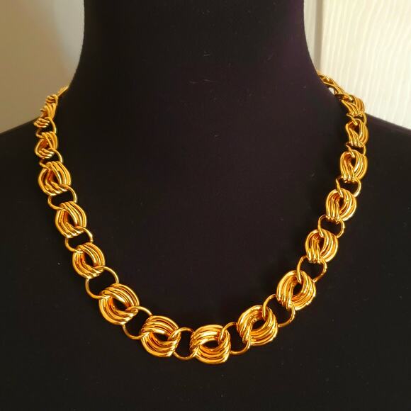 Monet Retro Gold Tone Link Necklace Chunky Bold Statement Graduated Chain Vtg - Picture 1 of 11